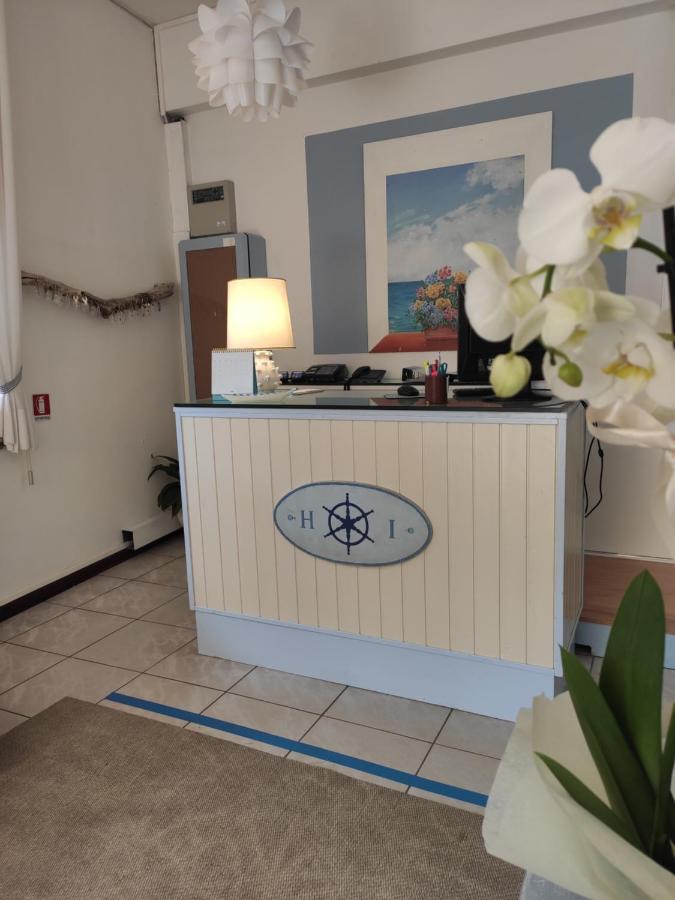 Hotel Imperia Марчіана-Марина Екстер'єр фото